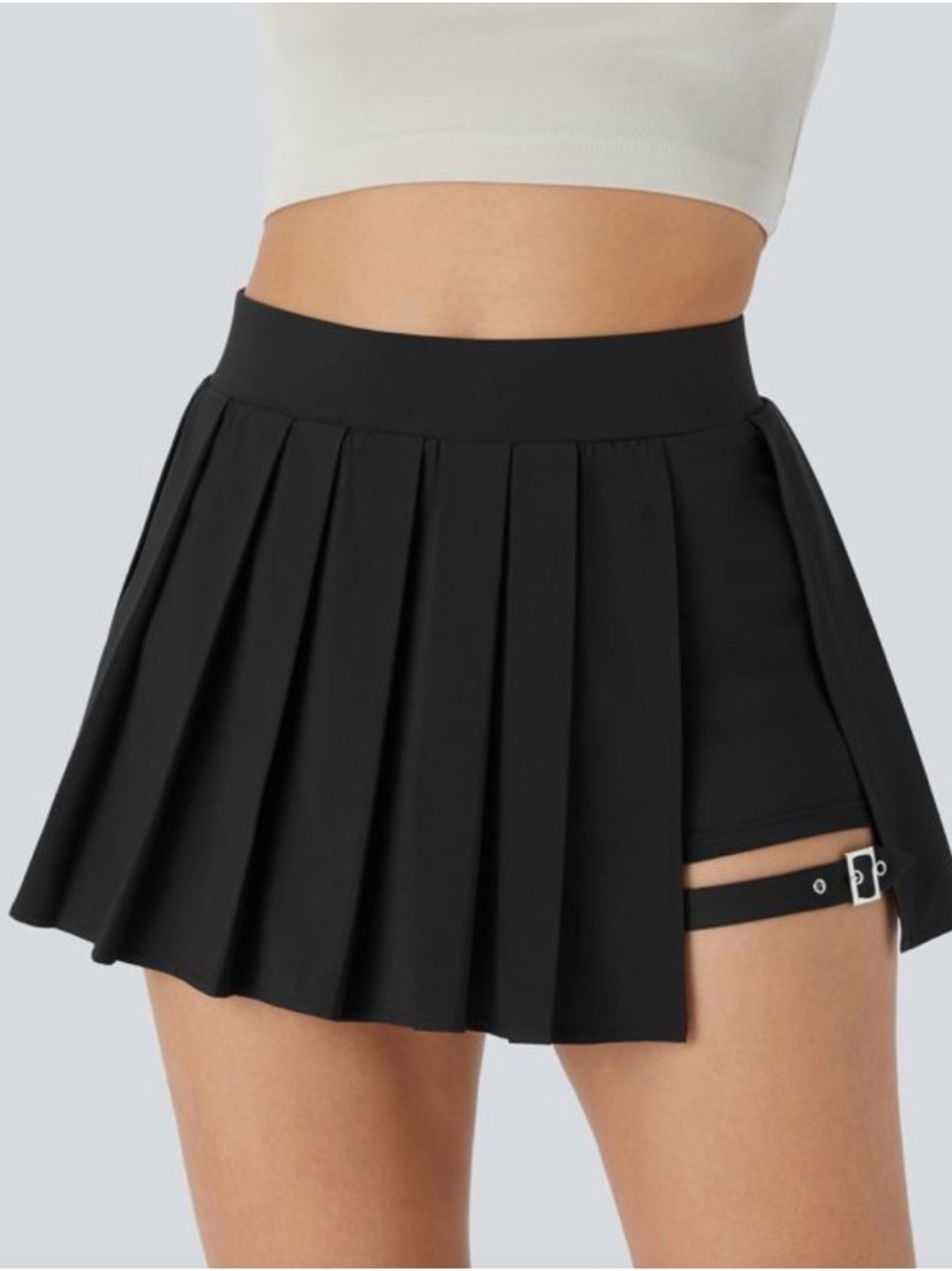 HALARA Black Pleated Mini Skirt with Buckle Garter